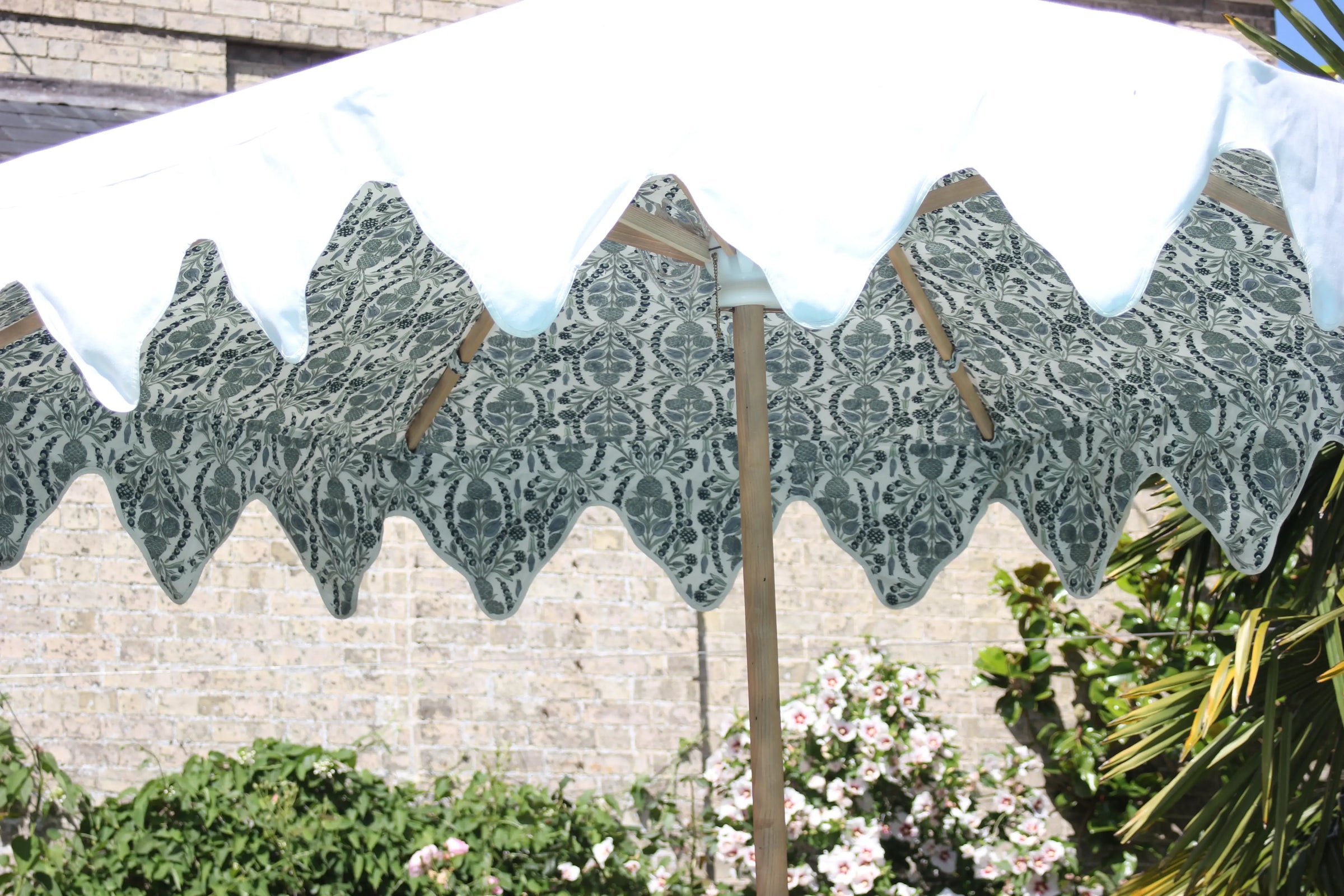 Luxury Garden Parasol from Parasol-UK