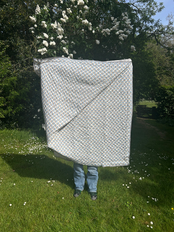 Reversible Cotton Quilt - superking